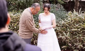 Anh xã quá yếu, vợ dù yêu nhưng vẫn thường nện với bố ông xã đến có thai